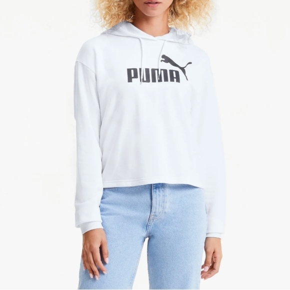 ⭐️40% Off⭐️ Puma Essentials+ Cropped Hoodie - Picture 1 of 11